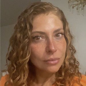 Meet your Posher, Isabella